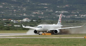Avion sletio sa staze - 2
