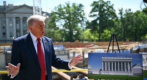 Donald Trump na gradilištu nove plesne dvorane Bijele kuće