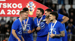Igrači Dinama s medaljama