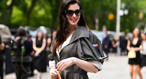 Anne Hathaway