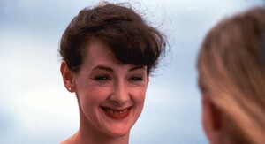 Joan Cusack - 7