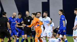 Naguravanje igrača Dinama i Rijeke