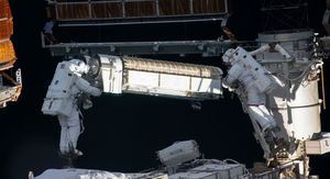 Astronauti u svemirskoj šetnji na ISS-u