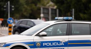 Policija u Splitu, ilustracija