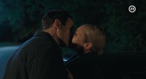 Kumovi, trailer članak