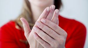 Bol u šaci: Kada je posljedica ozljede, a kada bolesti? Liječenje ovisi o primarnom uzroku, a ponekad je potrebna i operacija
