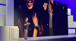 Mark Zuckerberg predstavlja pametne naočale