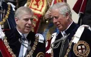 Princ Andrew i princ Charles (Foto: AFP)