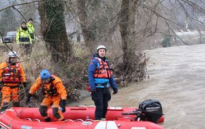 Stotine tragaju za mladićem nestalim u Miljacki (Foto: Dnevni Avaz)