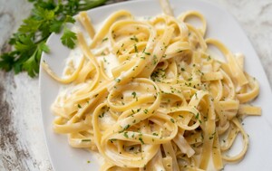 Tjestenina u bijelom umaku