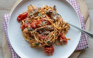 Tjestenina sa srdelama i rajčicom