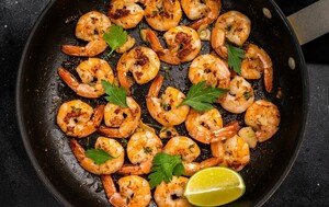 Kozice, češnjak i citrusno voće su sjajna kombinacija