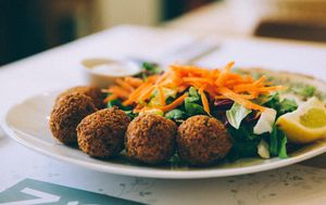 Falafel u Zrno bio bistrou