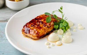 Losos u miso marinad