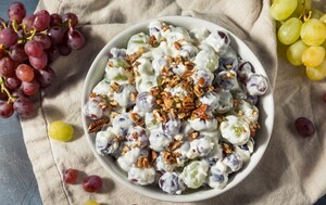 Salata od grožđa