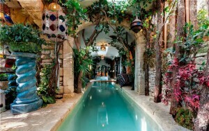 Kuća s bazenom koji vijuga poput rijeke u Goultu u Francuskoj - 6
