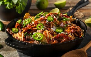 Nachos s vučenom svinjetinom