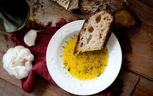 Umak od maslinova ulja savršen je za toćanje s kruhom