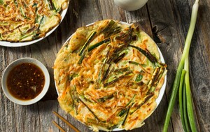 Kineske palačinke od mladog luka