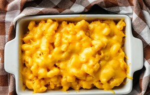Makaroni sa sirom su vrlo ukusno, ali i zasitno jelo