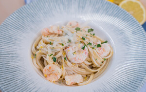 Linguine u kremastom umaku s limunom i kozicama