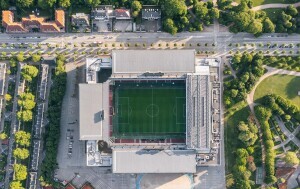 Geranium se nalazi na osmom katu zgrade stadiona Parken u Kopenhagenu
