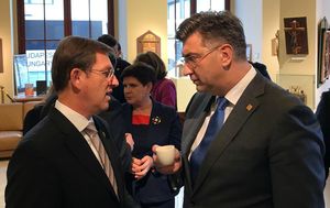 Premijer Andrej Plenković sa slovenskim kolegom Mirom Cerarom (Foto: Vlada)oto: Vlada)