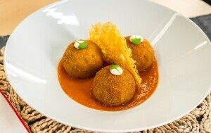 Ana-Maria Cuglin: Arancini na šalši s porilukom i tuilesom od parmezana - 14