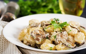 Njoki s gljivama i plavim sirom