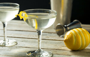 Ian Fleming izumio je Vesper martini