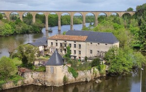 Dvorac u Francuskoj na prodaju - 5