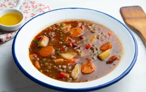 Varivo od leće, krumpira i mrkve