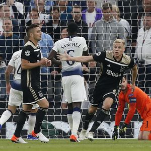 Donny van de Beek slavi pogodak (Foto: AFP)
