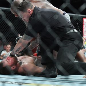 Cormier nokautira Miočića (Foto: AFP)
