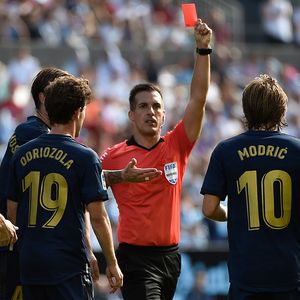 Modrić dobio crveni karton (Foto: AFP)