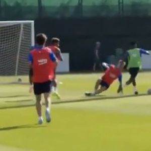 Ansu Fati posjeo Rakitića na travnjak (Screenshot)