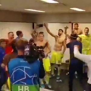 Slavlje Dinama u svlačionici