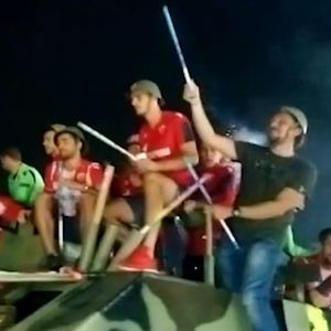 Igrači Zvezde sa šljemovima