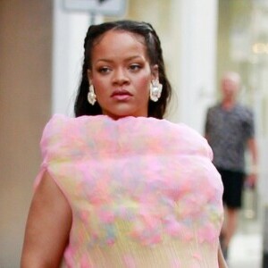 Rihanna je ponovno iznenadila svojim trudničkim izdanjem