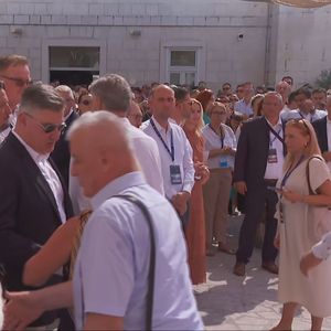 Politika u Sinju - 1
