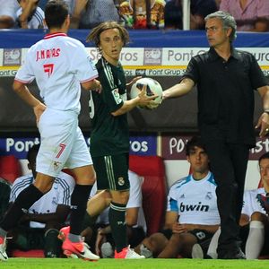 Luka Modrić i Jose Mourinho (Foto: AFP)