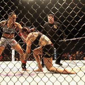 Amanda Nunes protiv Cyborg (Foto: AFP)