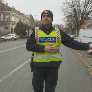 Policija