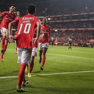 Jonas Oliveira i igrači Benfice (Foto: AFP)