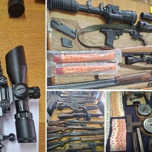 Osječka policija privela 10 osoba zbog ilegalne trgovine oružjem