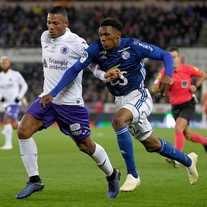 Jean-Clair Todibo i Lebo Mothiba (Foto: AFP)