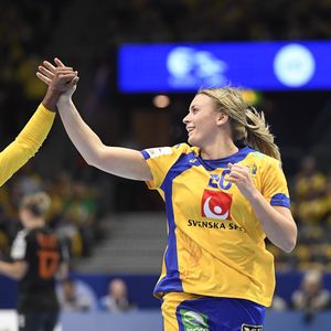 Louise Sand i Hanna Blomstrand (Foto: AFP)