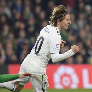 Luka Modrić slavi pogodak (Foto: AFP)