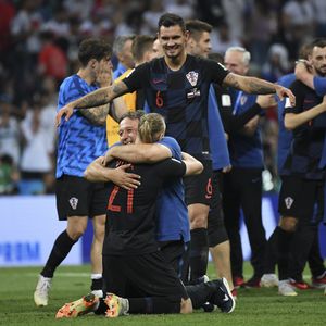 Vatreni slave pobjedu (Foto: AFP)
