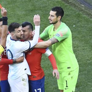 Lionel Messi dobio crveni protiv Čilea (Foto: AFP)